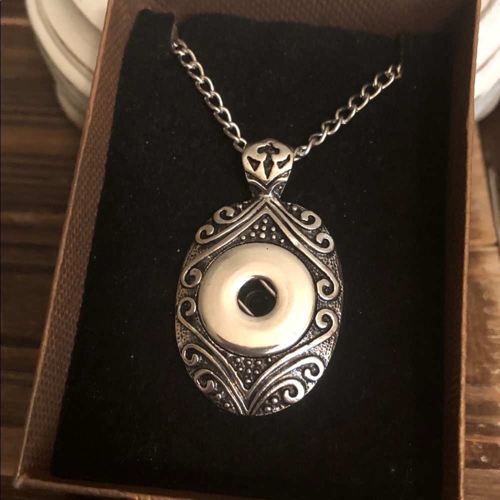 Interchangeable Snap Necklace 18mm - image 1